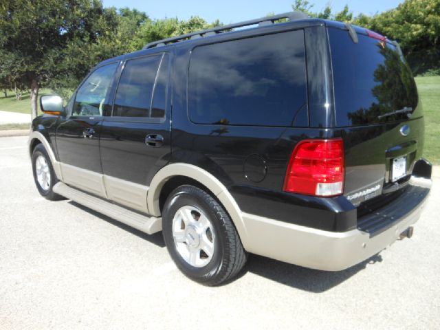 2005 Ford Expedition E320 - Extra Sharp