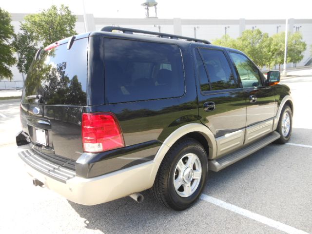 2005 Ford Expedition E320 - Extra Sharp