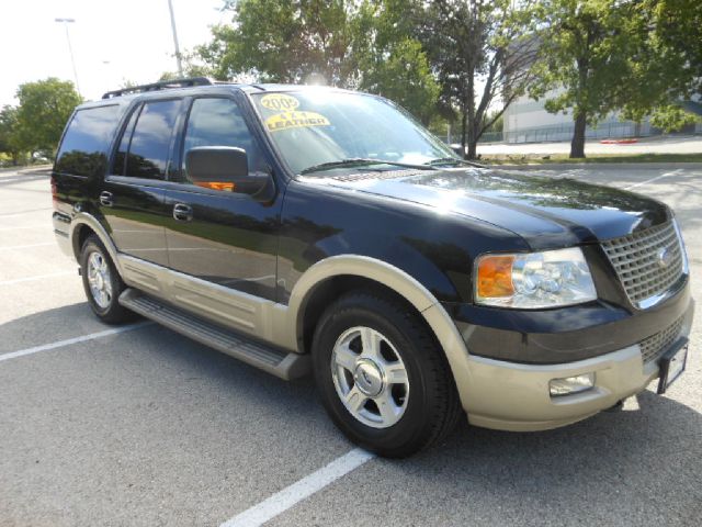 2005 Ford Expedition E320 - Extra Sharp