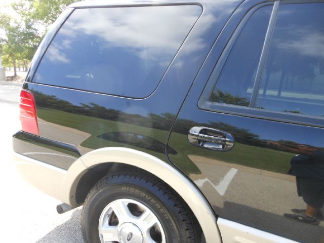 2005 Ford Expedition E320 - Extra Sharp