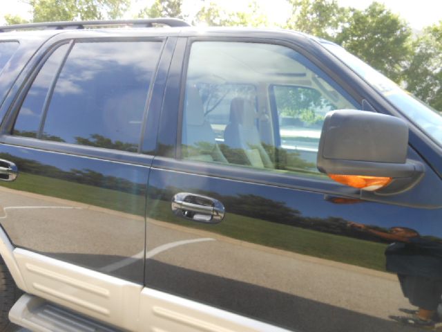2005 Ford Expedition E320 - Extra Sharp