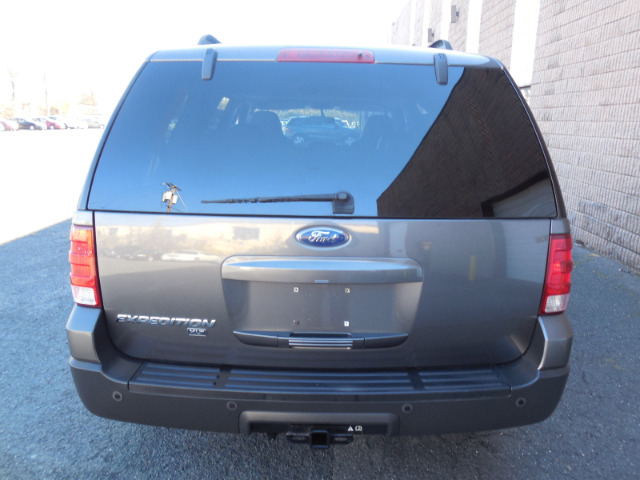 2005 Ford Expedition Unknown