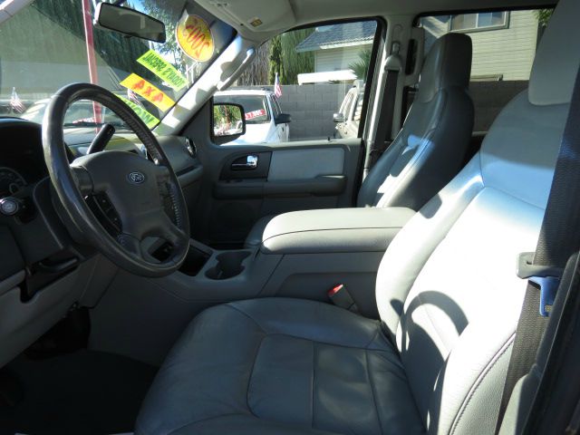 2005 Ford Expedition 4dr 2.9L Twin Turbo AWD SUV