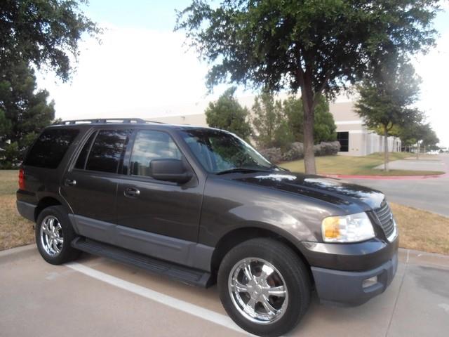 2005 Ford Expedition ESi