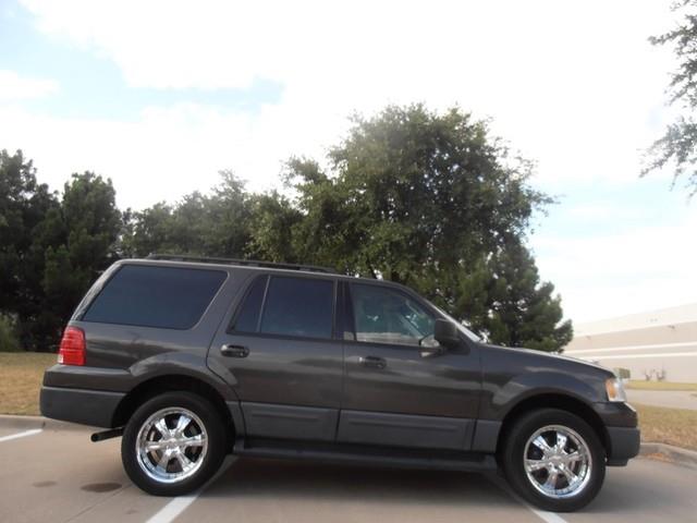 2005 Ford Expedition ESi