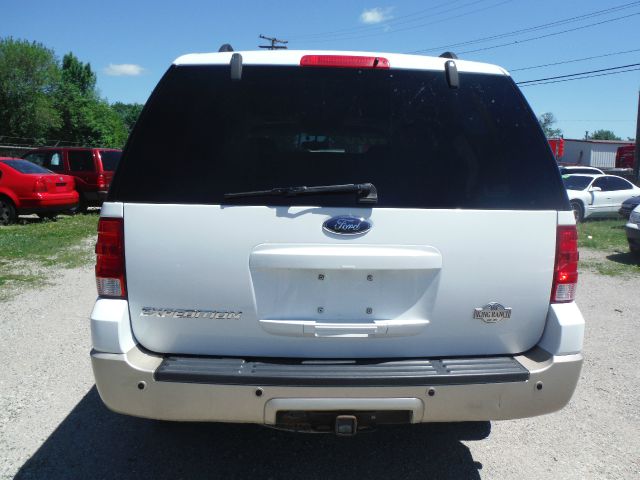 2005 Ford Expedition E320 - Extra Sharp