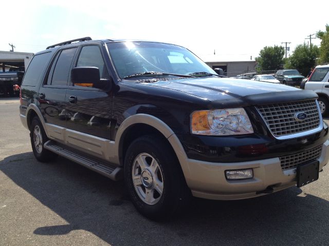 2005 Ford Expedition E320 - Extra Sharp