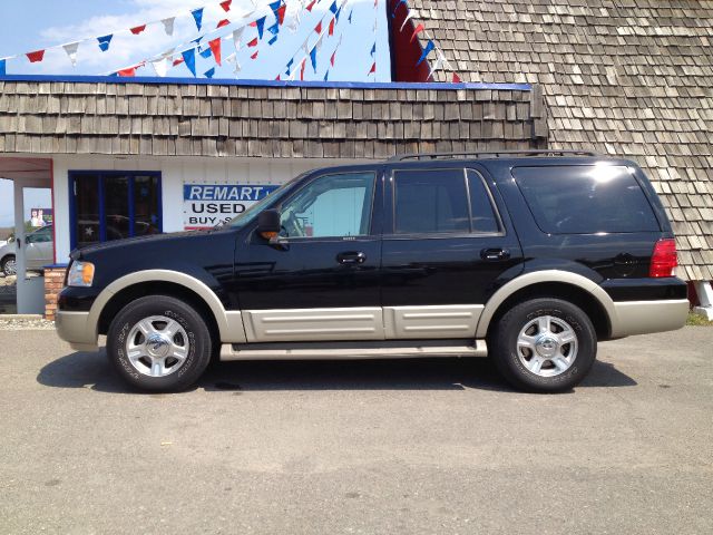 2005 Ford Expedition E320 - Extra Sharp
