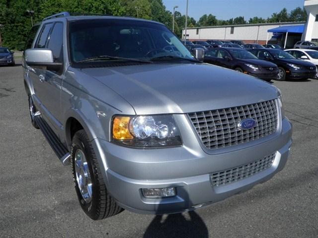 2006 Ford Expedition SLT 25