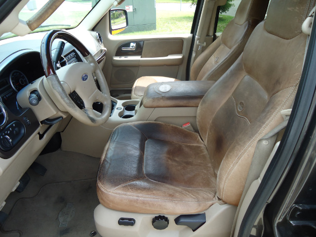 2006 Ford Expedition Premier 2WD 4-cyl Auto