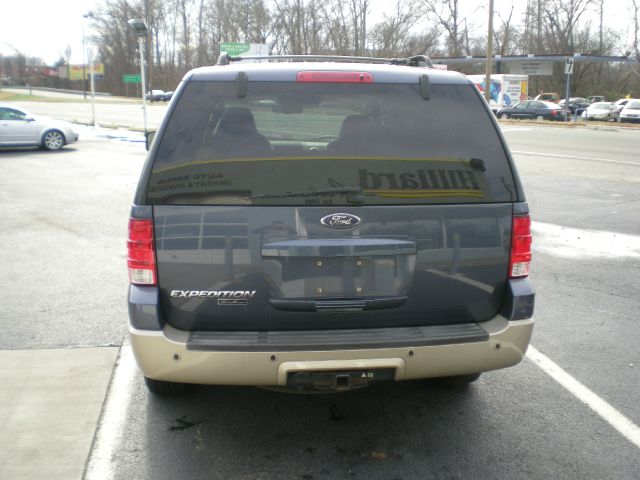 2006 Ford Expedition E320 - Extra Sharp