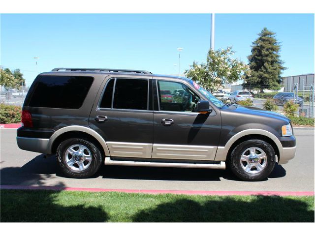 2006 Ford Expedition E320 - Extra Sharp