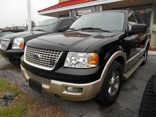 2006 Ford Expedition E320 - Extra Sharp
