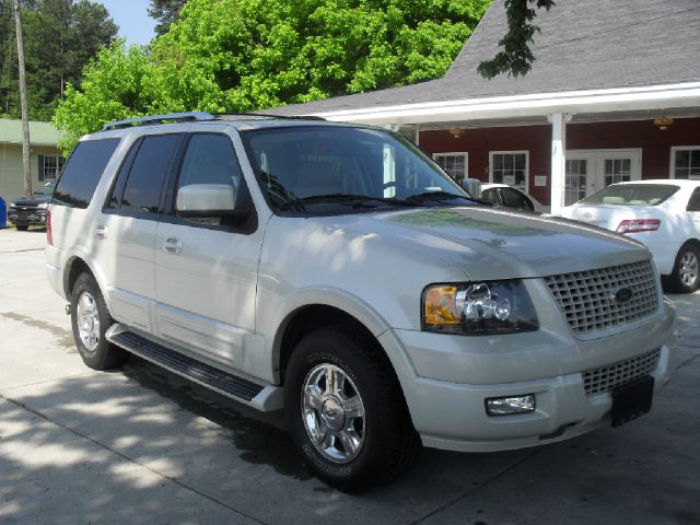 2006 Ford Expedition SLT 25