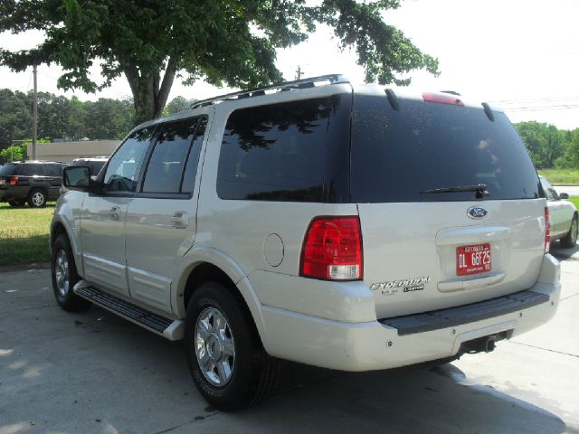 2006 Ford Expedition SLT 25