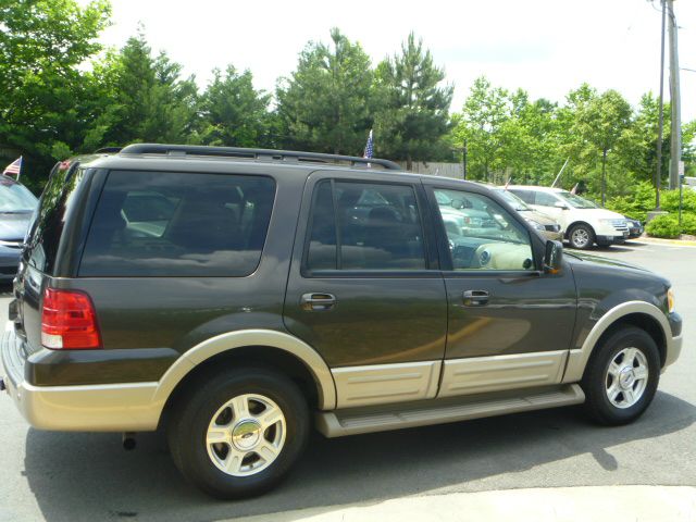 2006 Ford Expedition E320 - Extra Sharp