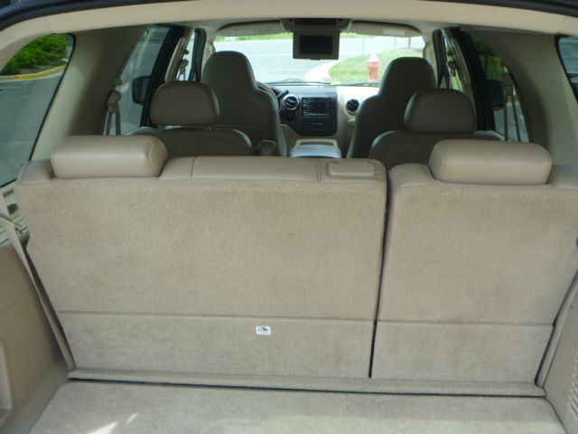 2006 Ford Expedition E320 - Extra Sharp