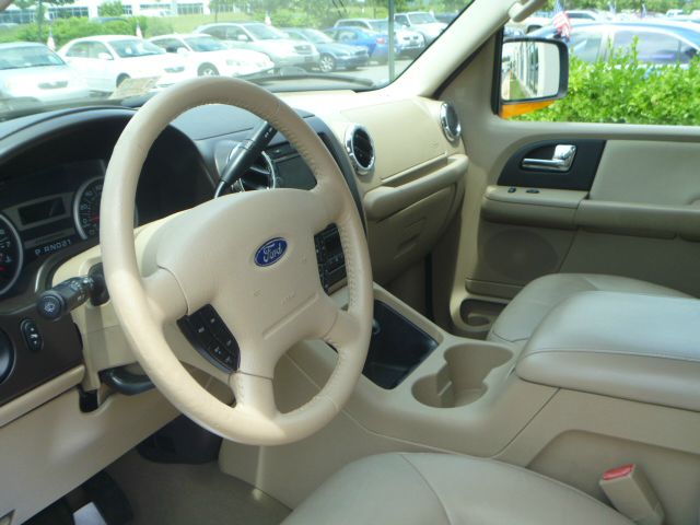 2006 Ford Expedition E320 - Extra Sharp
