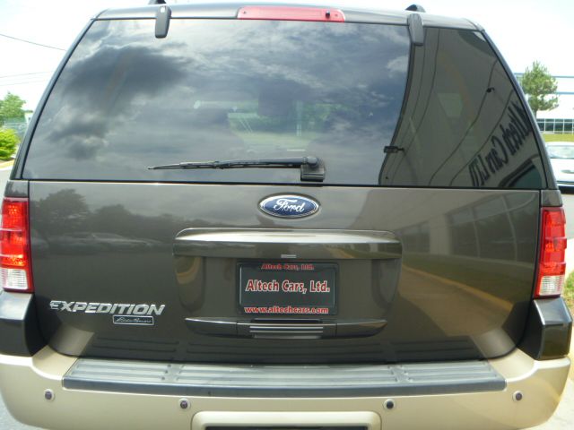 2006 Ford Expedition E320 - Extra Sharp