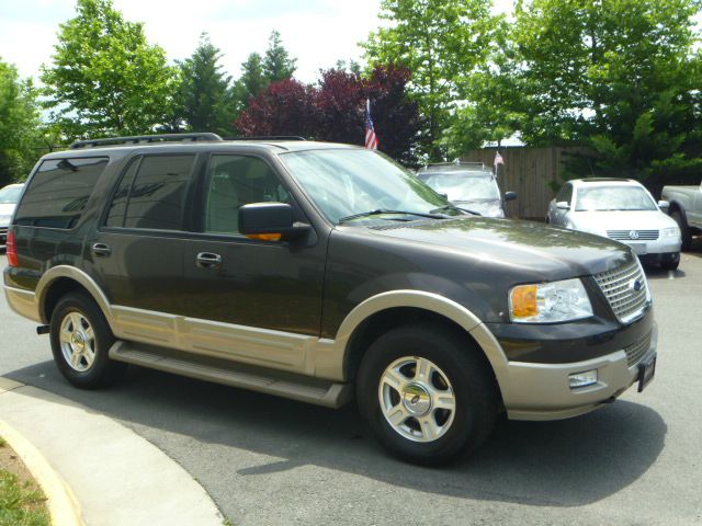 2006 Ford Expedition E320 - Extra Sharp