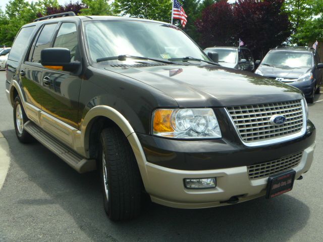 2006 Ford Expedition E320 - Extra Sharp