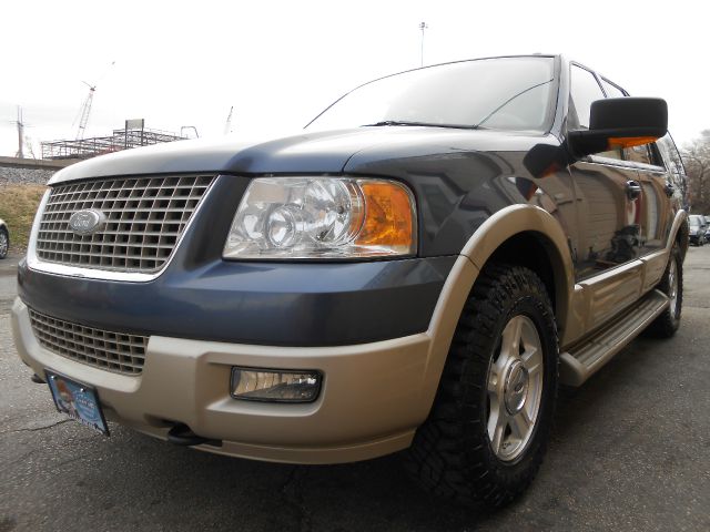 2006 Ford Expedition E320 - Extra Sharp