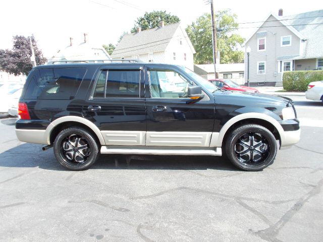 2006 Ford Expedition E320 - Extra Sharp