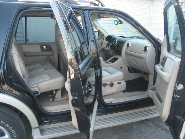 2006 Ford Expedition E320 - Extra Sharp