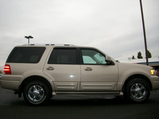 2006 Ford Expedition SLT 25