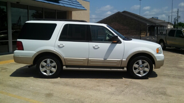 2006 Ford Expedition E320 - Extra Sharp