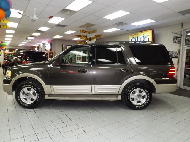 2006 Ford Expedition E320 - Extra Sharp