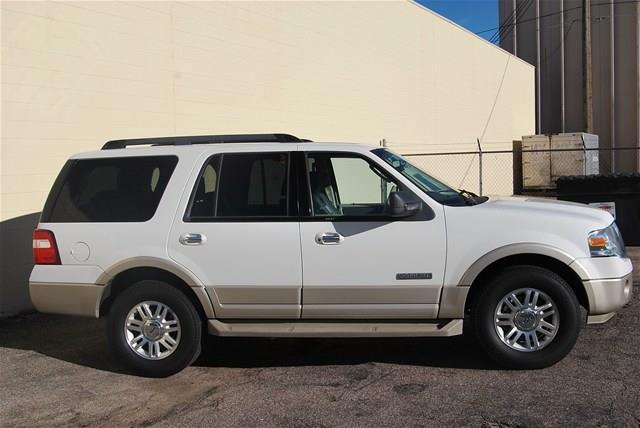 2008 Ford Expedition Premier 2WD 4-cyl Auto