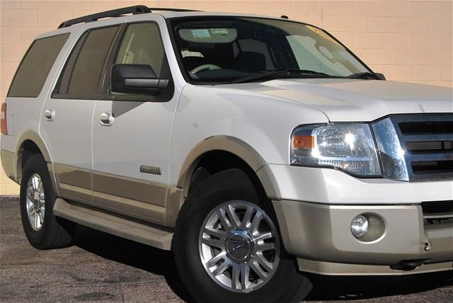 2008 Ford Expedition Premier 2WD 4-cyl Auto