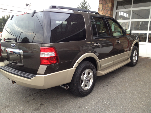 2008 Ford Expedition E320 - Extra Sharp