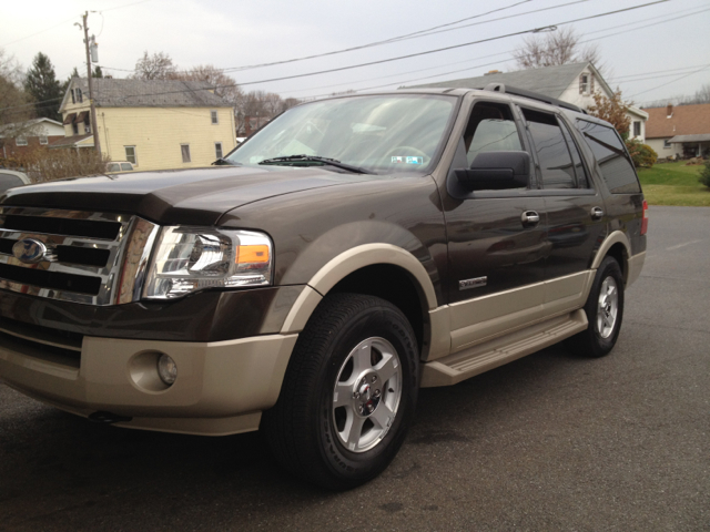2008 Ford Expedition E320 - Extra Sharp