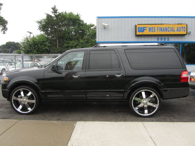 2010 Ford Expedition Chasis Tow Truck