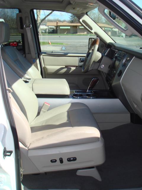 2007 Ford Expedition EL SLT 25