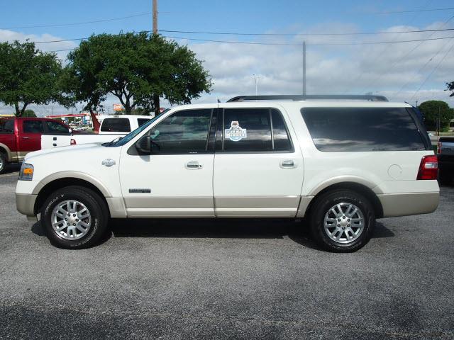 2008 Ford Expedition EL Premier 2WD 4-cyl Auto