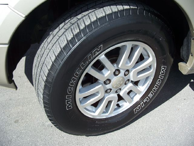 2008 Ford Expedition EL 3.7L FWD