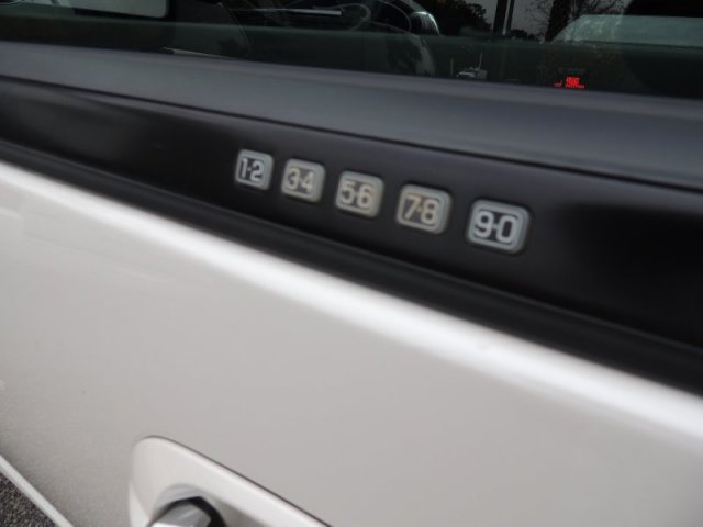 2011 Ford Expedition EL SLT 25