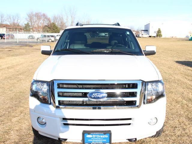 2012 Ford Expedition EL Yaris Sedan
