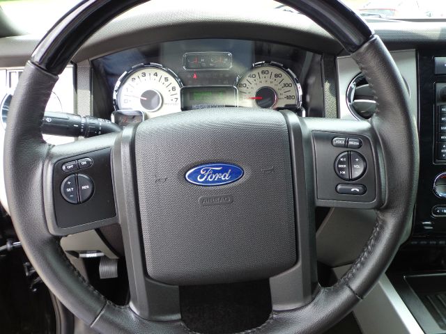 2013 Ford Expedition EL Xtronic CVT LE