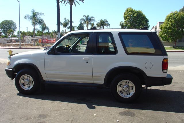 1995 Ford Explorer Extended Cab V8 LT W/1lt