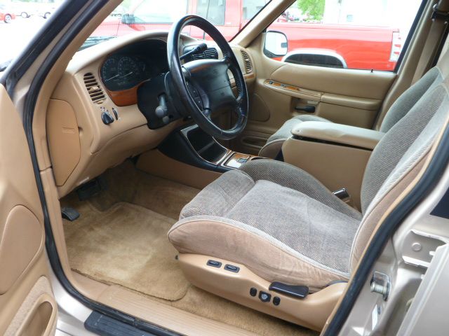 1996 Ford Explorer SLT Mega Cab 4WD