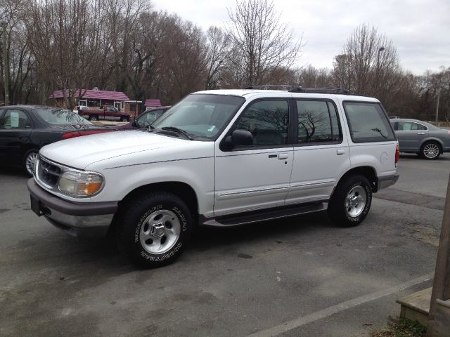 1996 Ford Explorer SLT Mega Cab 4WD