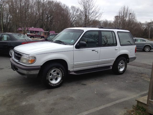 1996 Ford Explorer SLT Mega Cab 4WD