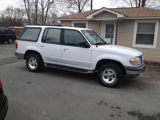 1996 Ford Explorer SLT Mega Cab 4WD