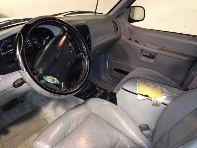 1996 Ford Explorer S2