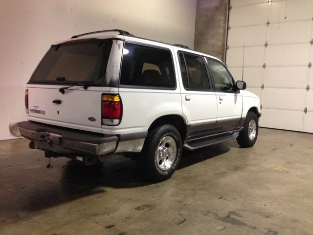1996 Ford Explorer S2