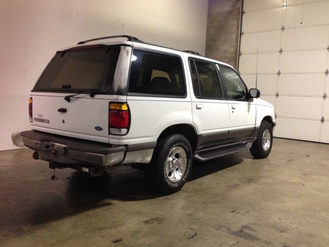 1996 Ford Explorer S2